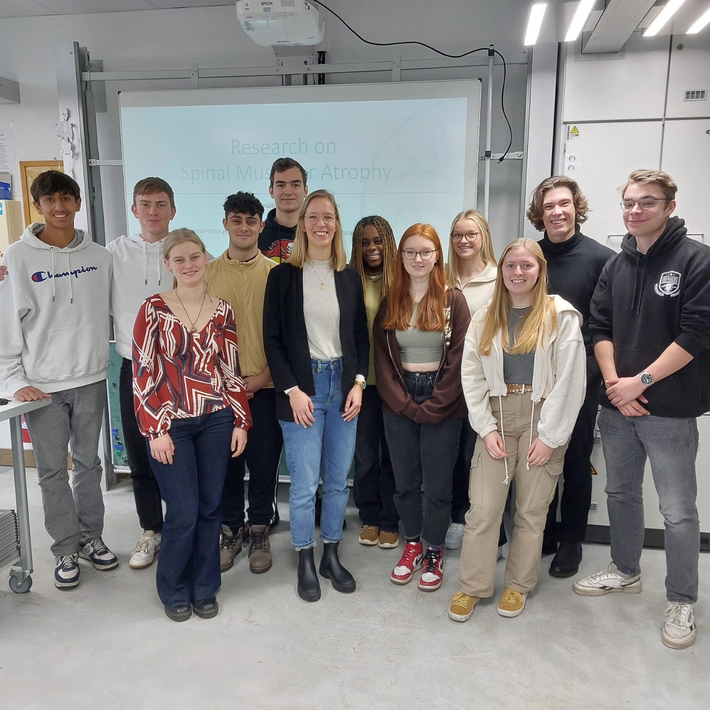 20231221_max-windmueller-gymnasium_kai-gembler_gruppenfoto-1.jpg